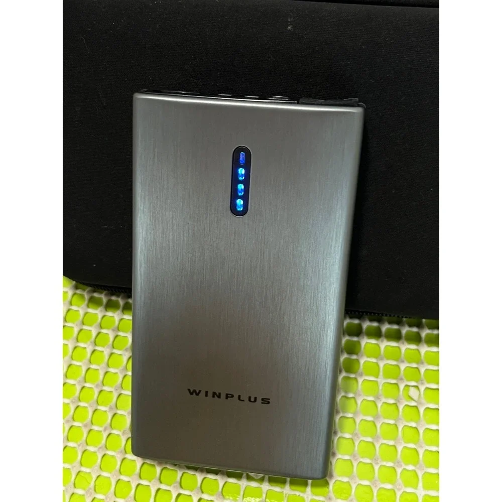 Winplus AC56388 12V Car Jump Starter and Portable Power Bank Gray Working